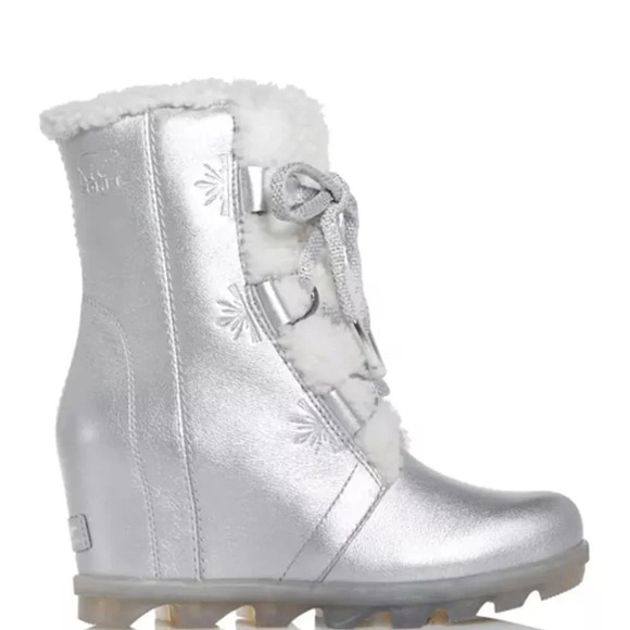NWT Sorel x Disney Women's Joan of Arctic Frozen II Waterproof Wedge Boots Sz: 8 - Picture 1 of 16